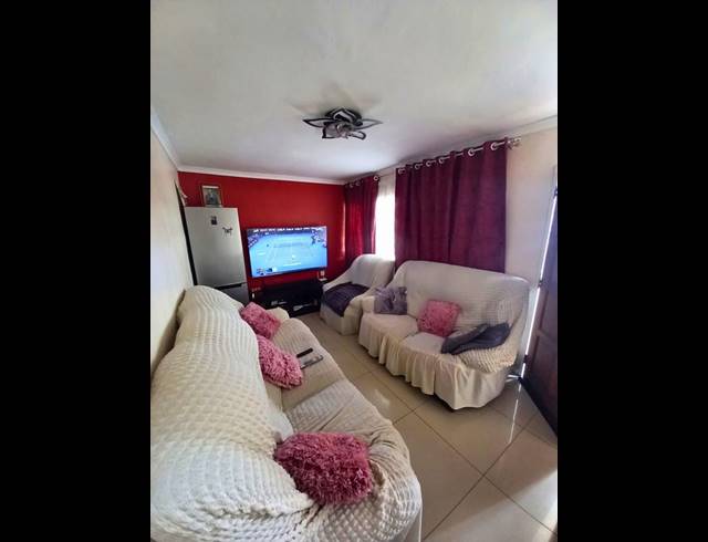 2 BEDROOM TOWNHOUSE FOR SALE IN STANMORE